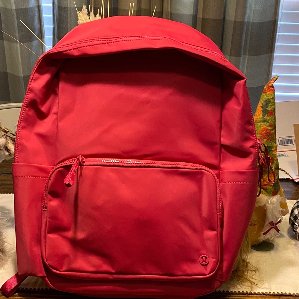 💕NWT Lululemon Every where back pack 22L! Pink!